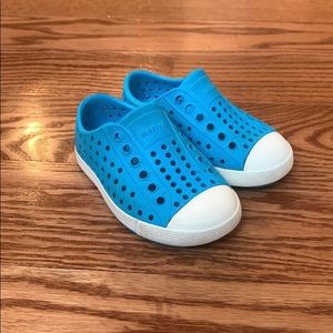 Native Shoes size 6 boys/girls
